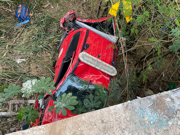 Acidentebahia VeÍculos Do Corpo De Bombeiros SÃo Atigidos Por Carreta Desgovernada E 5596